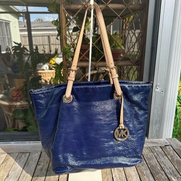 Michael by Michael Kors Jet Set Blue Patent Leather Tote - Picture 14 of 16